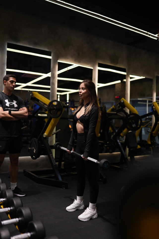 Karşıyaka Fitness Salonu En İyi Karşıyaka Fitness Salonları & Spor Kulübü